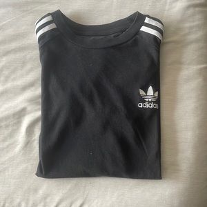 Adidas t shirt kids size L